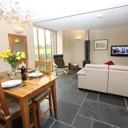 Rusby Barn, Tatil Evi